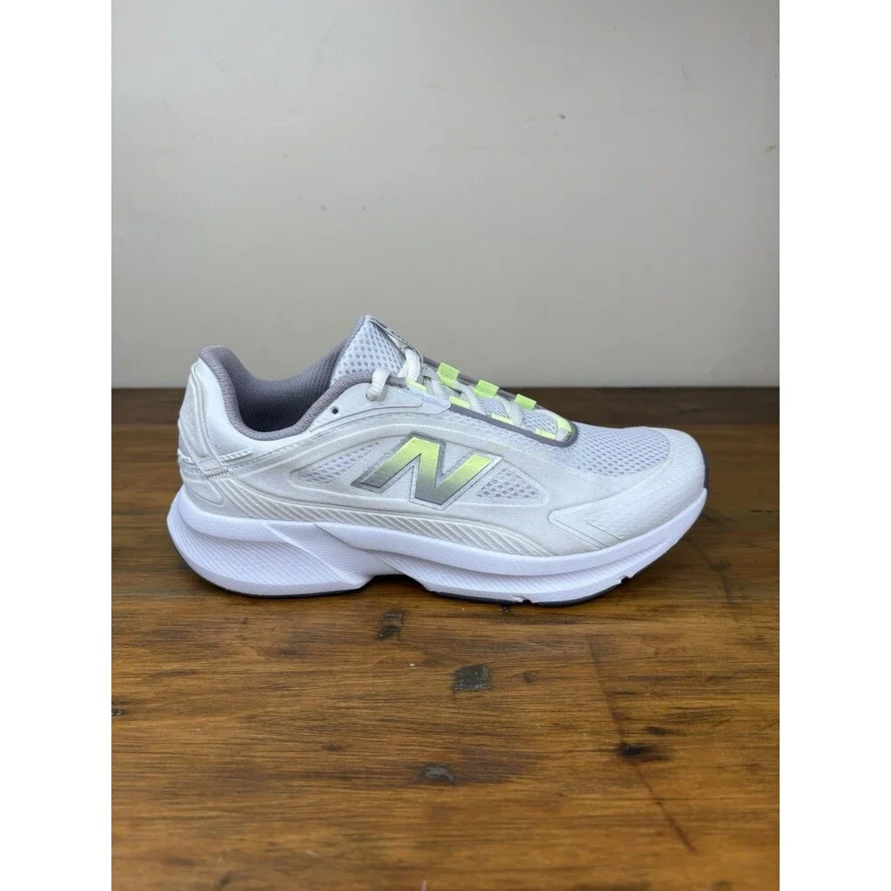 New Balance CTLYST Women’s 8.5 Shoes Sea Salt Truffle White Training Gym Walking